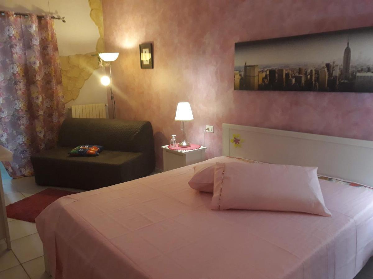 Suites Rome Пескара Екстер'єр фото