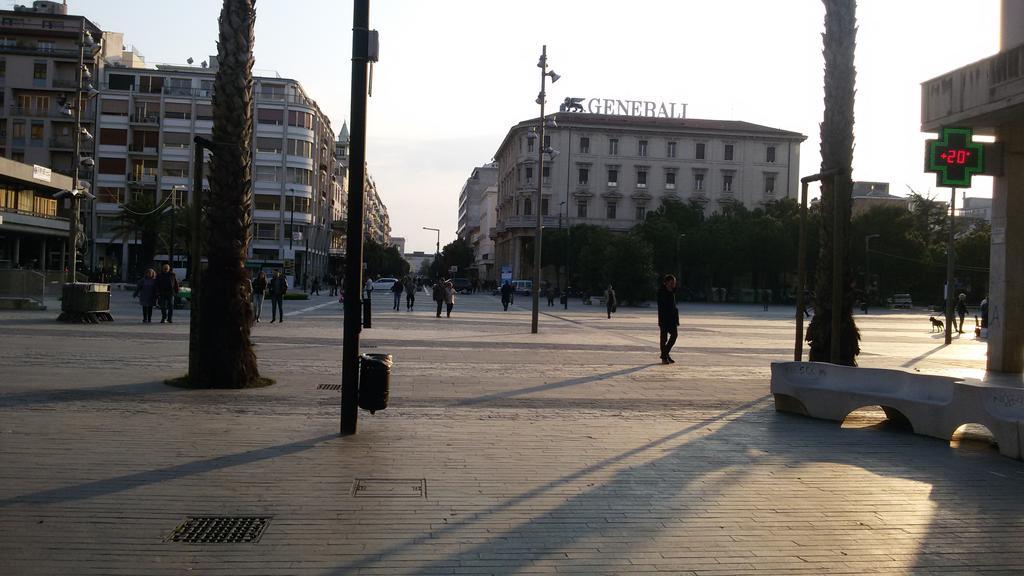 Suites Rome Пескара Екстер'єр фото