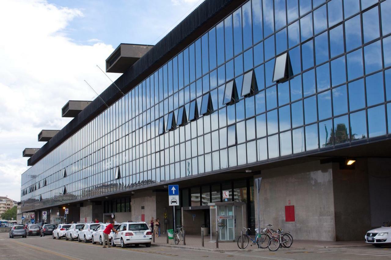 Suites Rome Пескара Екстер'єр фото