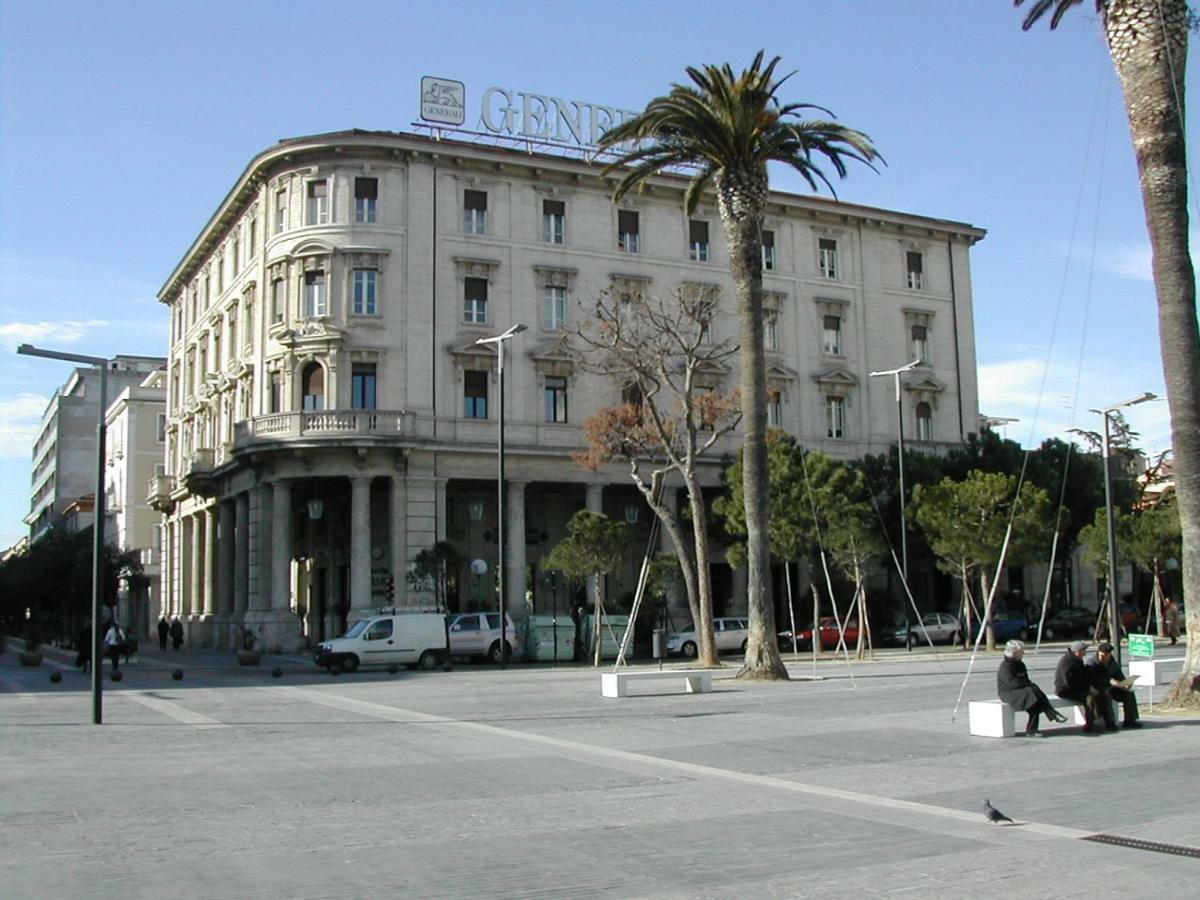 Suites Rome Пескара Екстер'єр фото